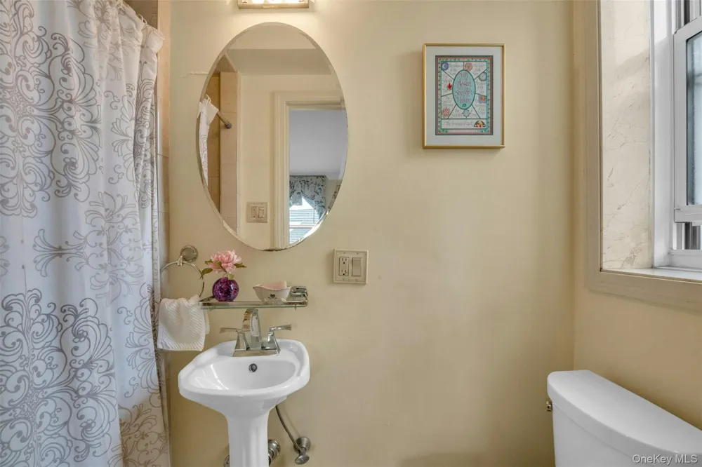 920 Pelhamdale Avenue #A2H Pelham, NY 10803