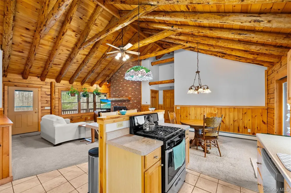 563 Peenpack Trail Sparrowbush, NY 12780
