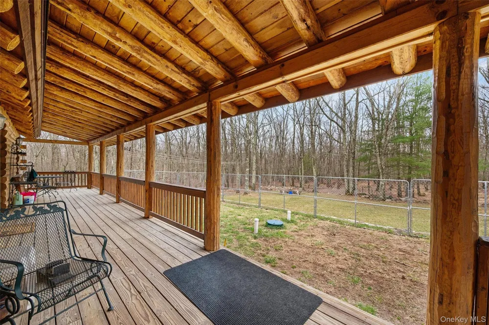 563 Peenpack Trail Sparrowbush, NY 12780