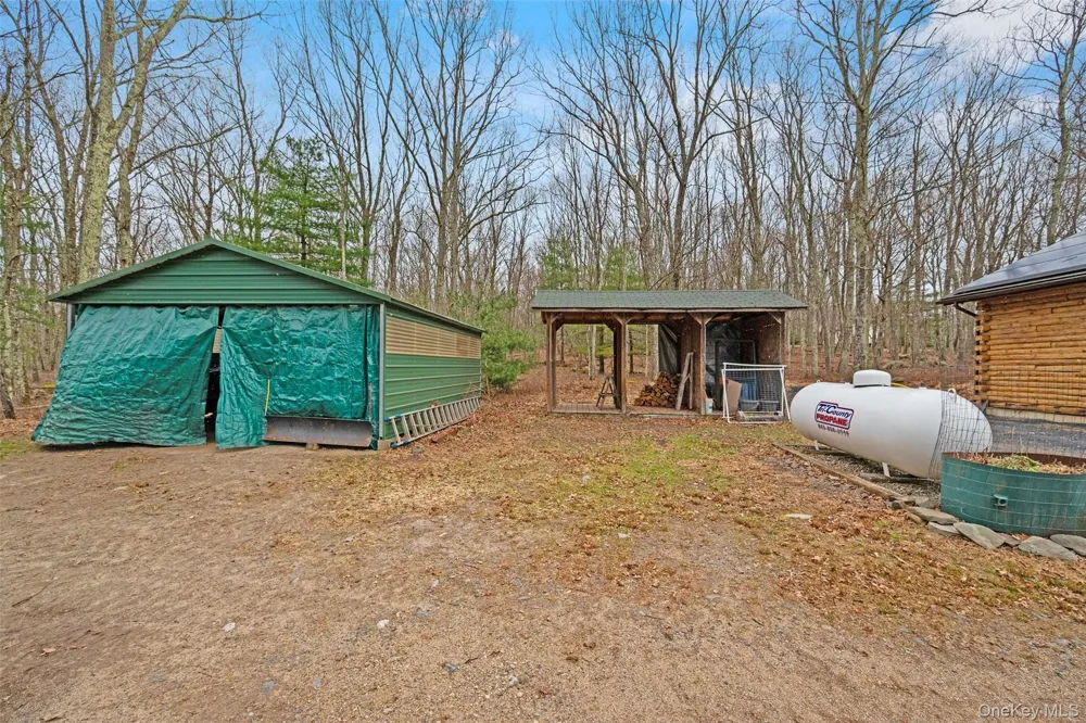 563 Peenpack Trail Sparrowbush, NY 12780