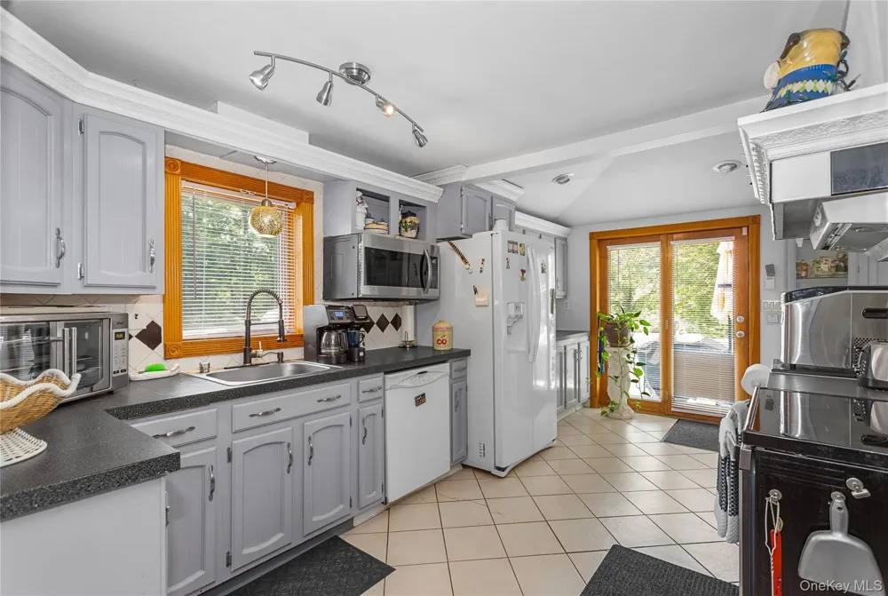 46 Lakewood Avenue Monticello, NY 12701