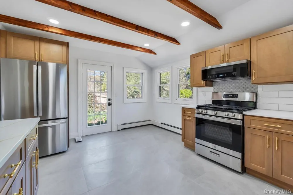 485 Long Island Avenue Medford, NY 11763