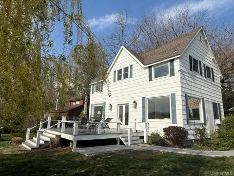 329 Centre Island Road