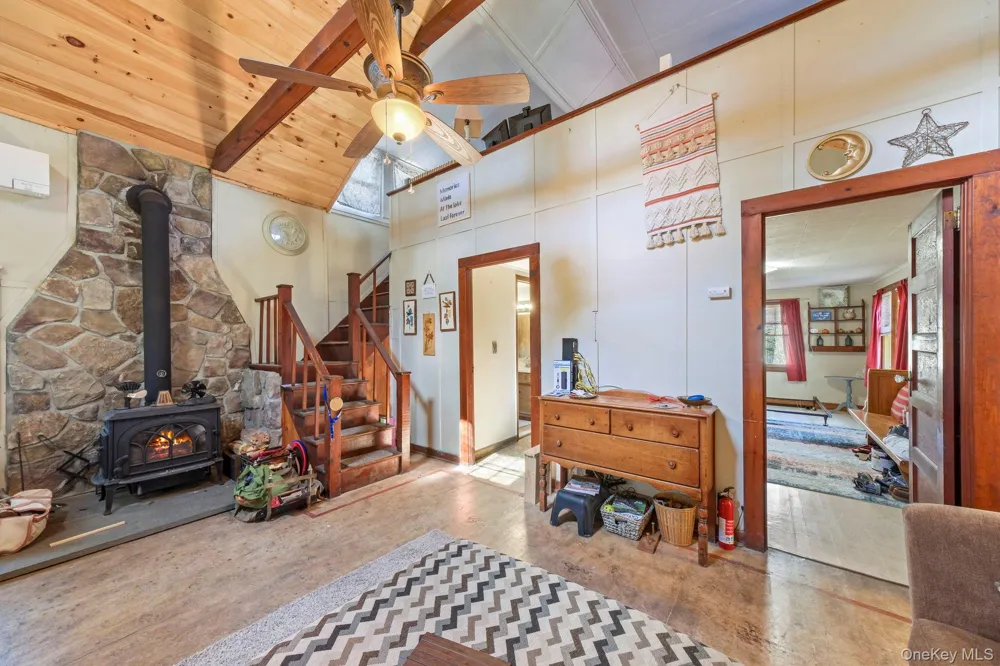 184 Yankee Lake Road Wurtsboro, NY 12790