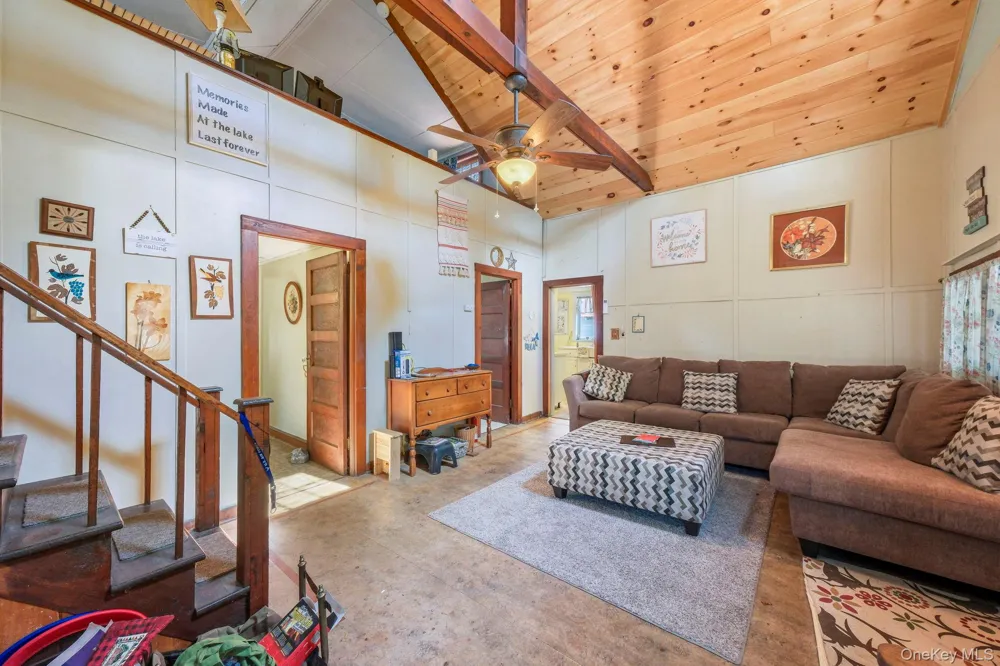 184 Yankee Lake Road Wurtsboro, NY 12790