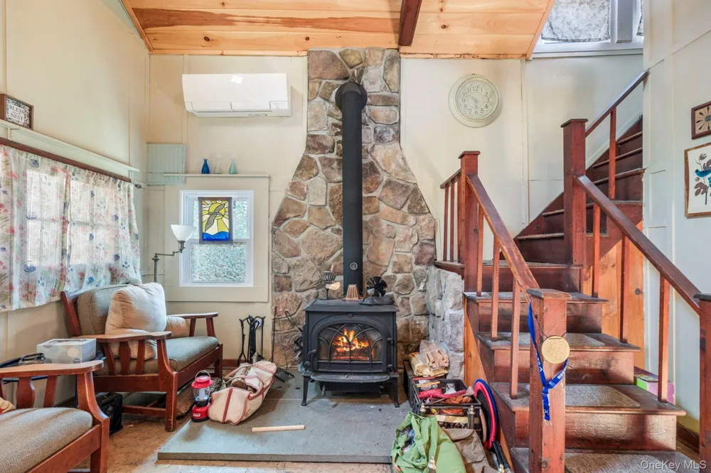 184 Yankee Lake Road Wurtsboro, NY 12790