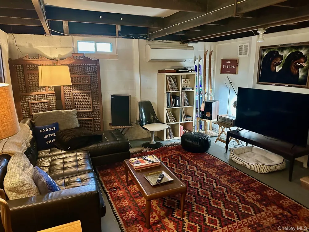 9 Johnston Road Shelter Island, NY 11964
