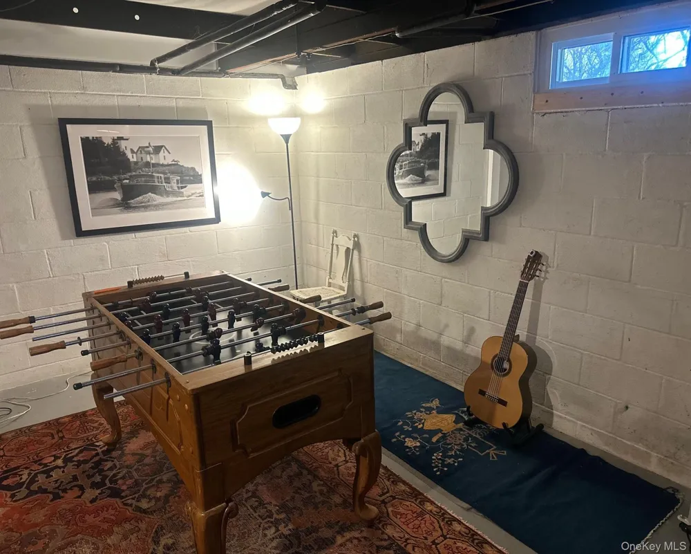 9 Johnston Road Shelter Island, NY 11964