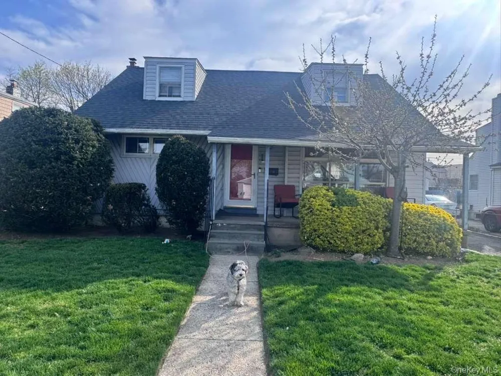 289 Caryl Drive Lawrence, NY 11559