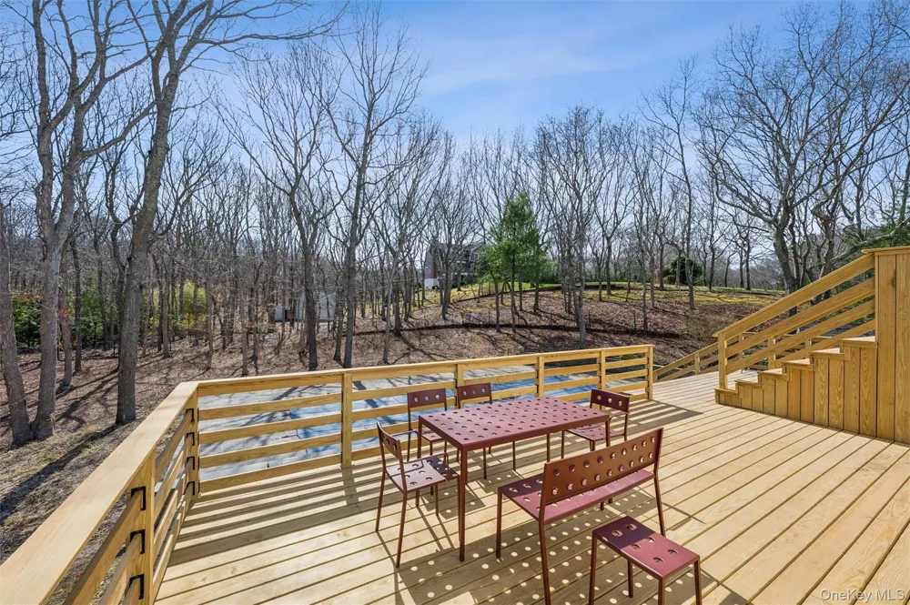 14 Old Trail Road Water Mill, NY 11976