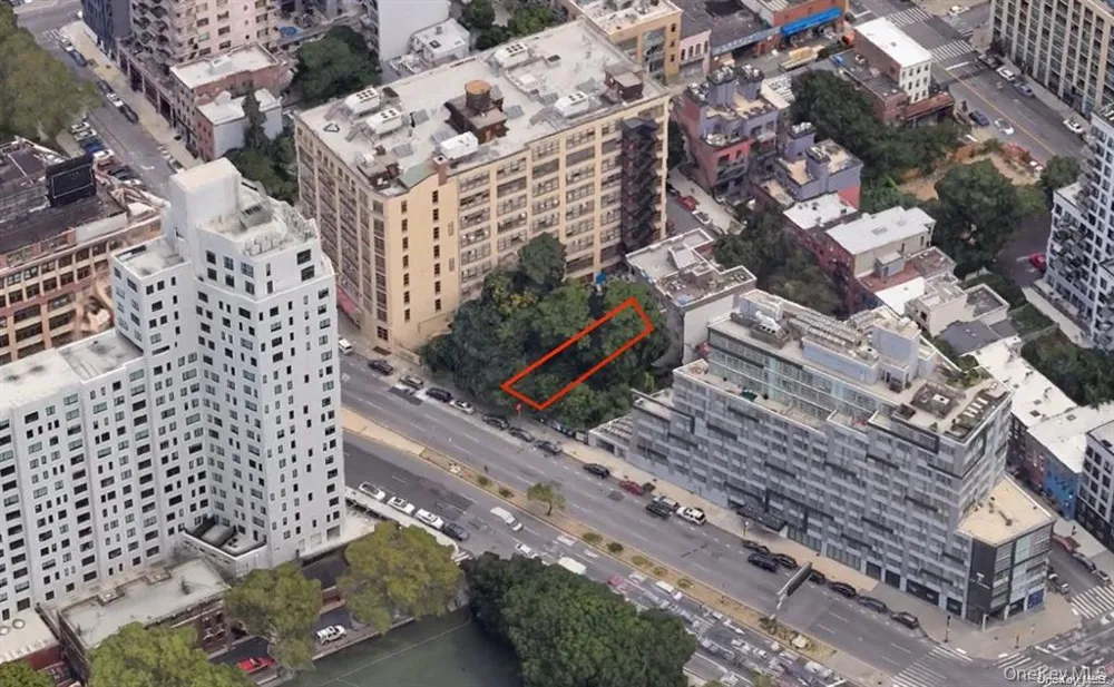 61 Flatbush Avenue Extension Brooklyn, NY 11201