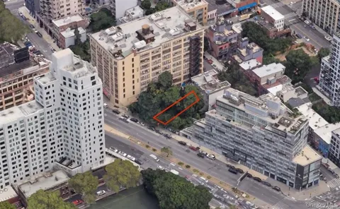 61 Flatbush Avenue Extension