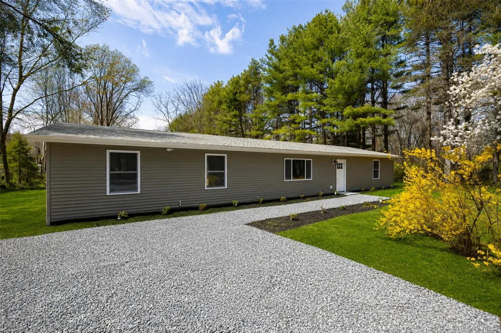 7 Eckelman Drive Hyde Park, NY 12538