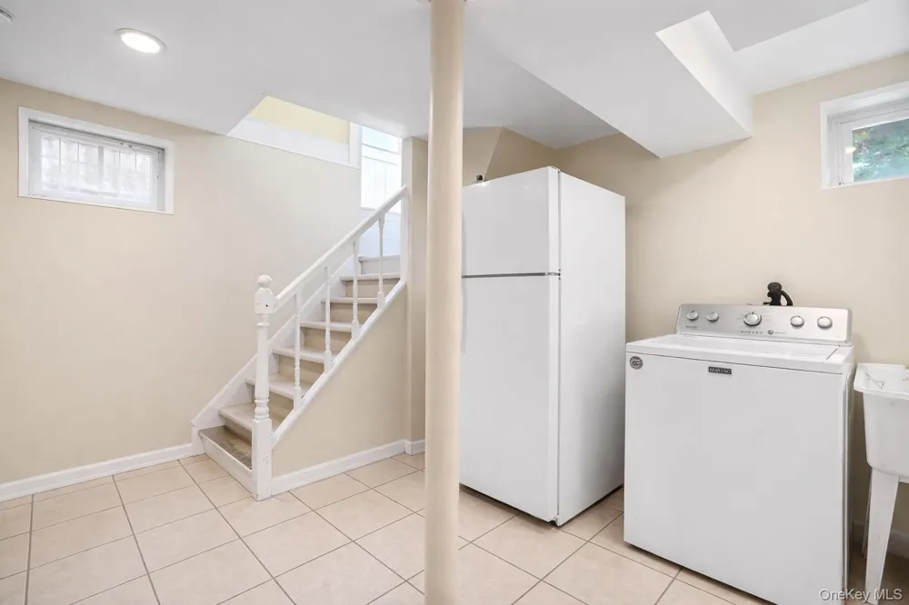 5911 Fresh Pond Road Maspeth, NY 11378