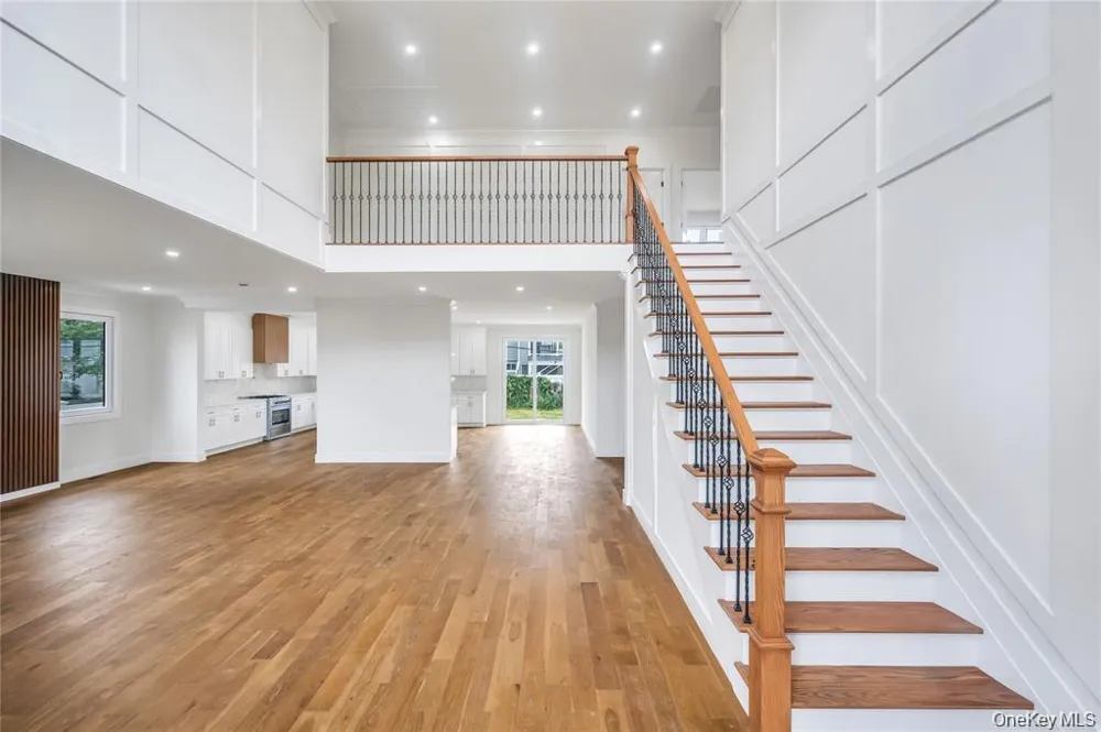 2571 Alder Avenue East Meadow, NY 11554