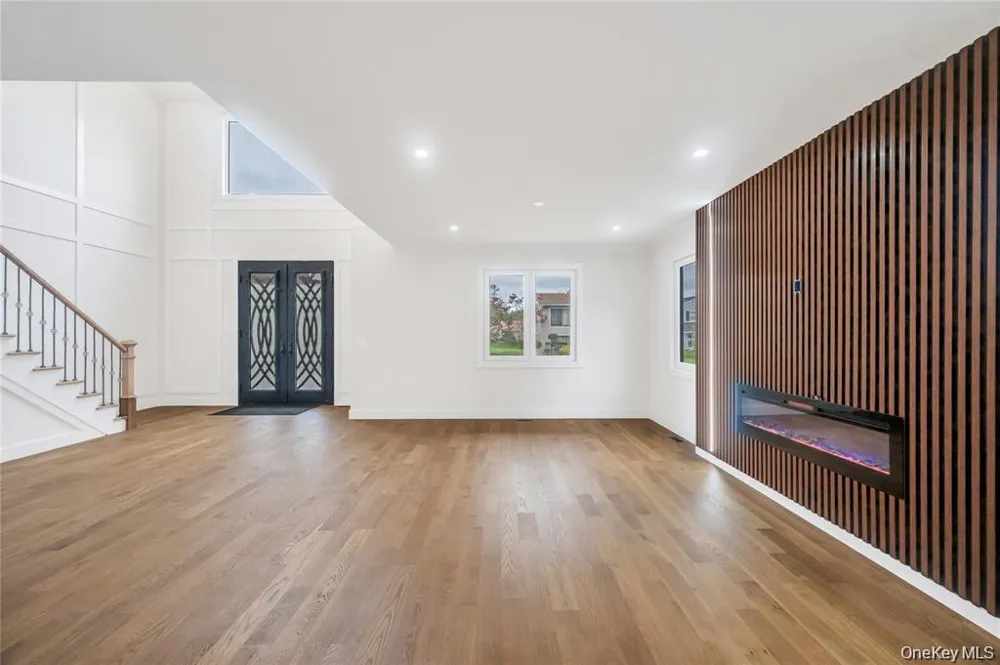 2571 Alder Avenue East Meadow, NY 11554
