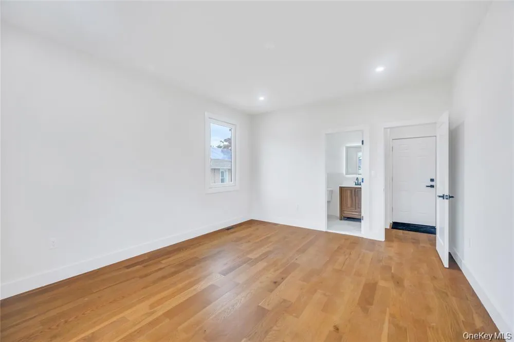 2571 Alder Avenue East Meadow, NY 11554