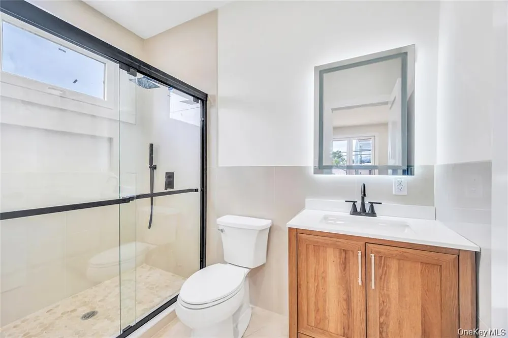 2571 Alder Avenue East Meadow, NY 11554