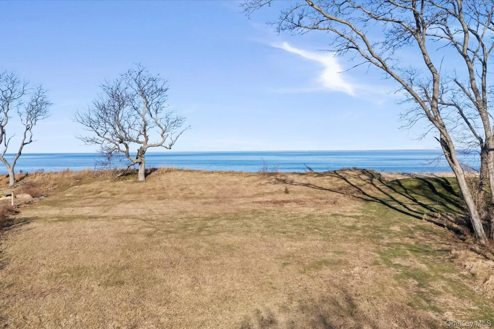 4760 Blue Horizon Bluffs Peconic, NY 11958