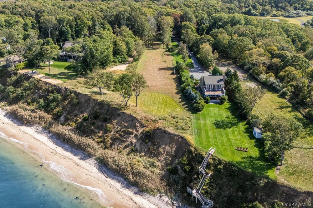 4760 Blue Horizon Bluffs Peconic, NY 11958