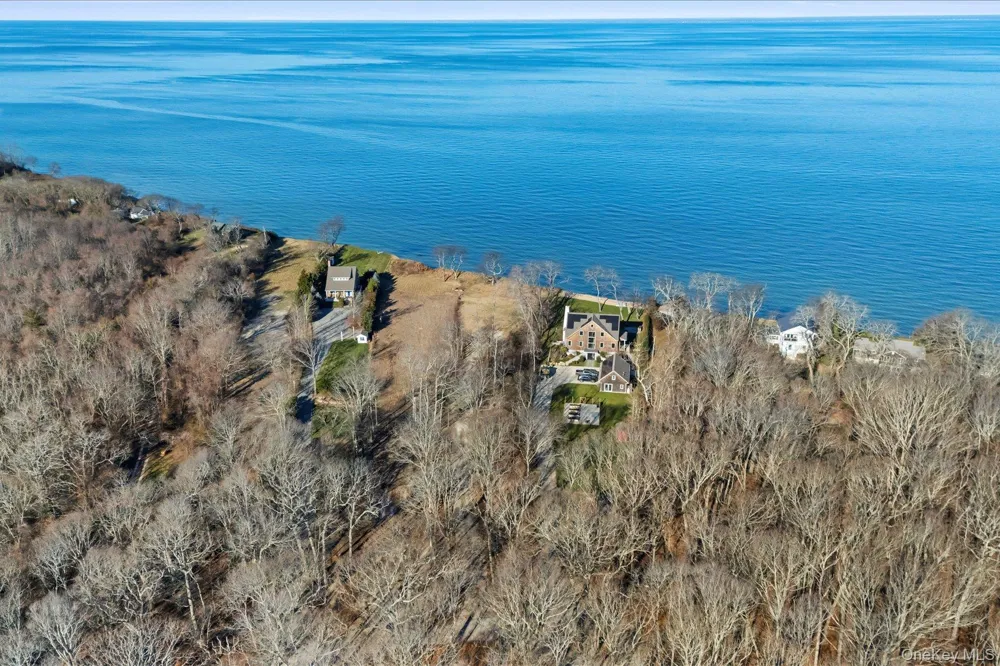 4760 Blue Horizon Bluffs Peconic, NY 11958