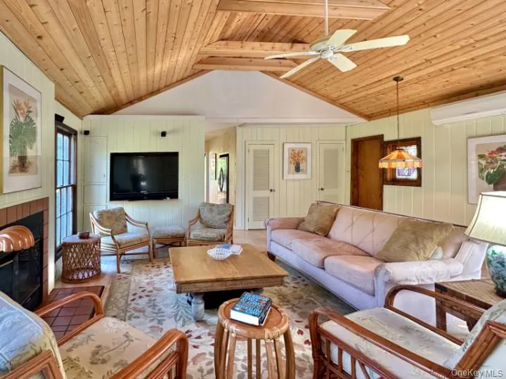 146 Doctors Walk Cherry Grove, NY 11782