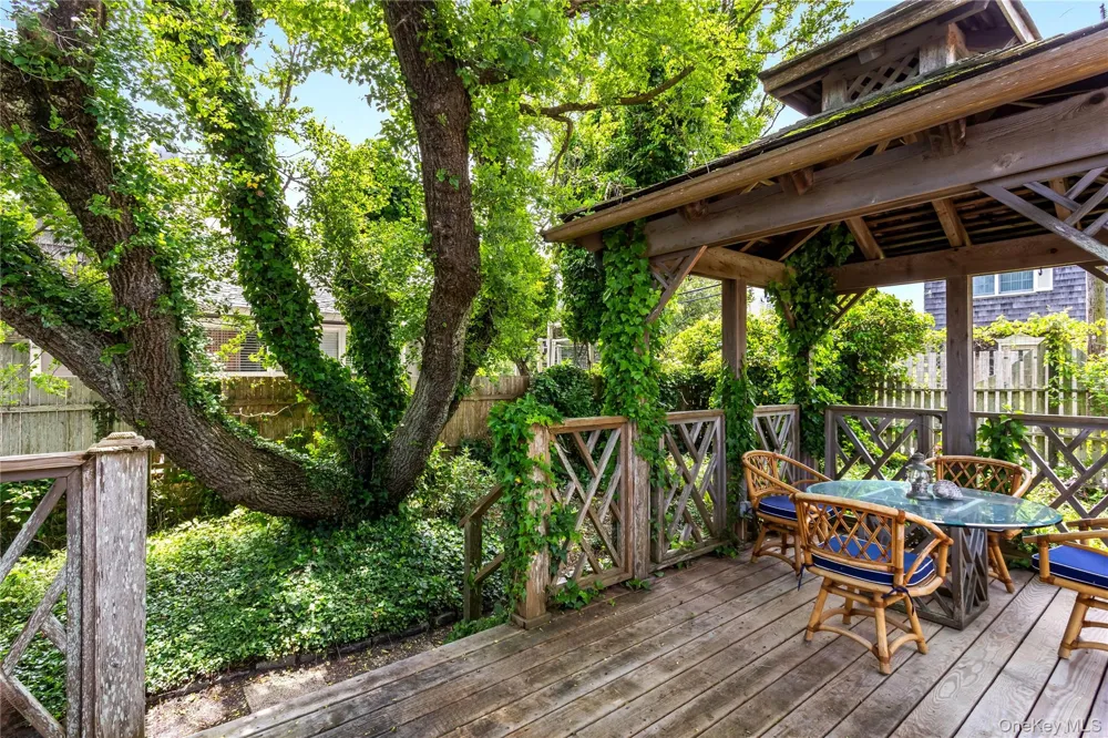 146 Doctors Walk Cherry Grove, NY 11782