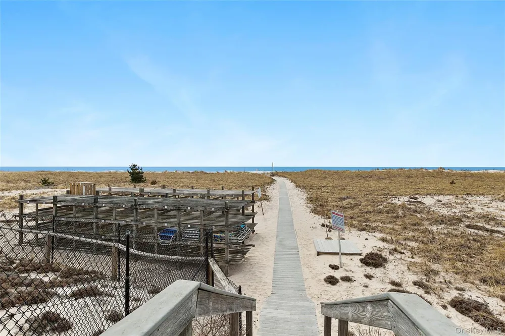 261 Dune Road #5 Westhampton Beach, NY 11978