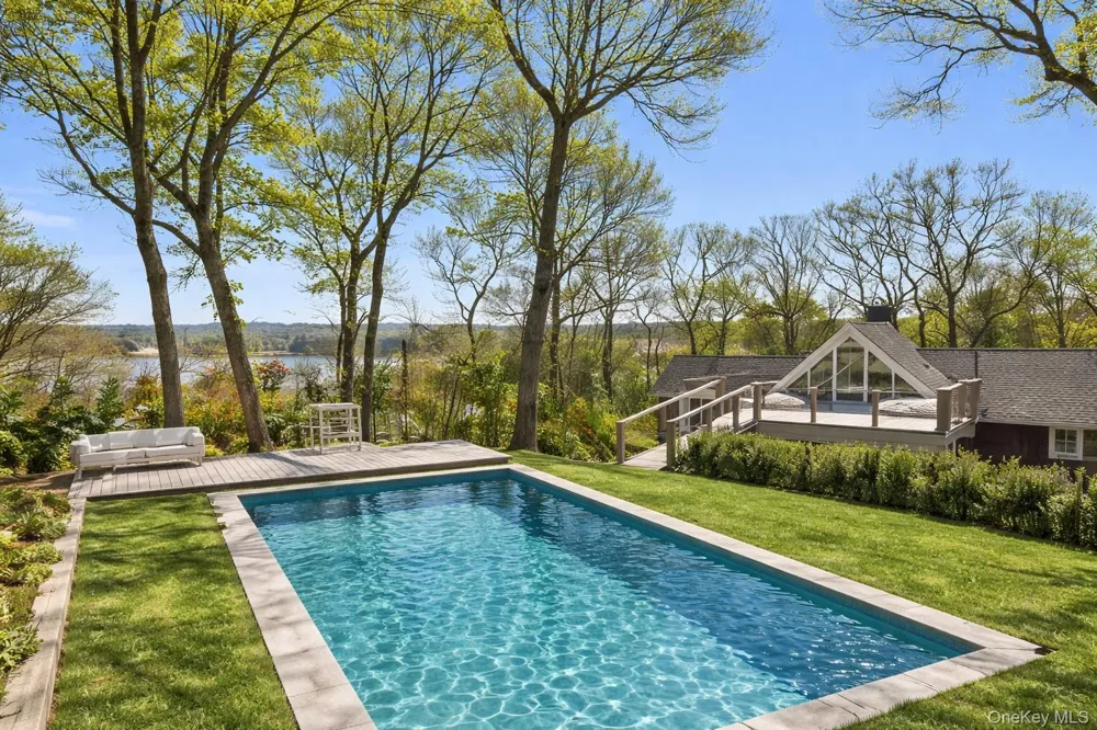 33 Peters Path East Hampton, NY 11937