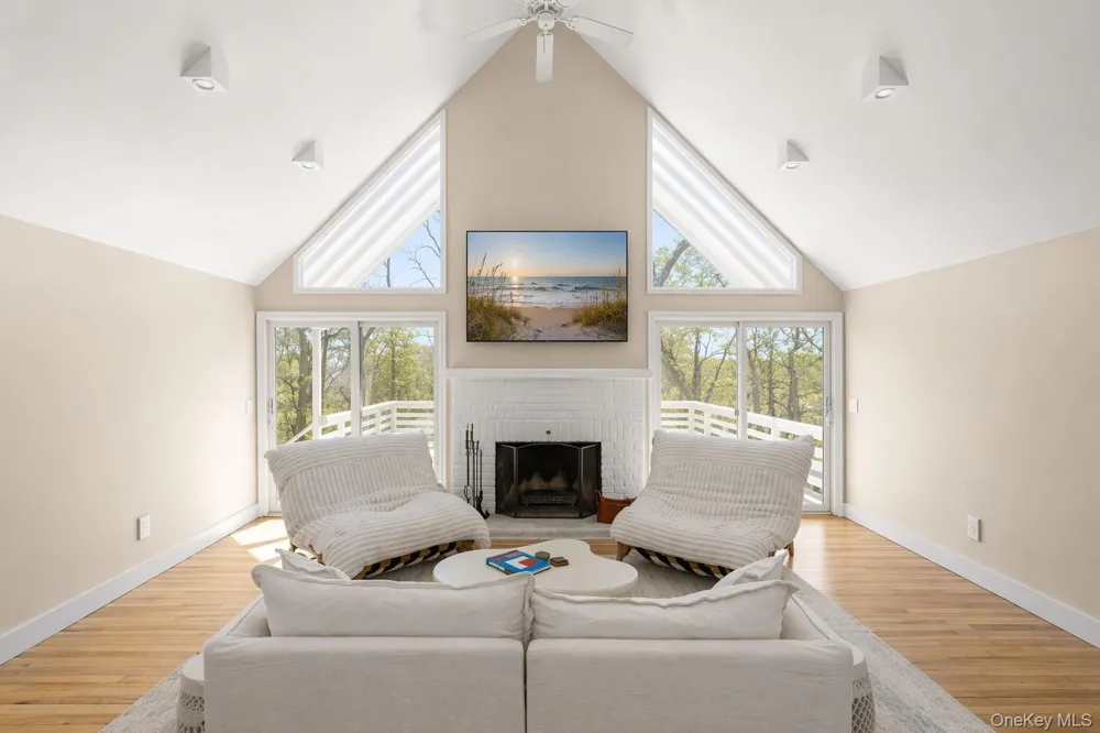 33 Peters Path East Hampton, NY 11937