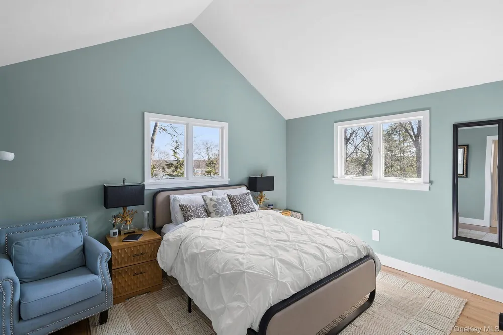 33 Peters Path East Hampton, NY 11937