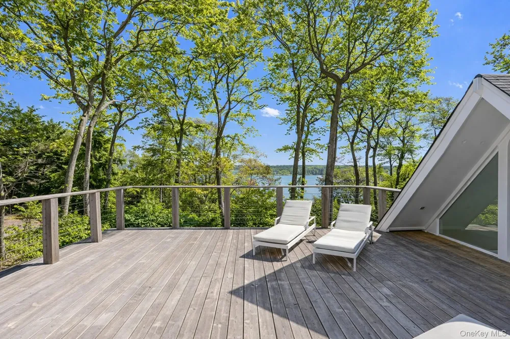 33 Peters Path East Hampton, NY 11937