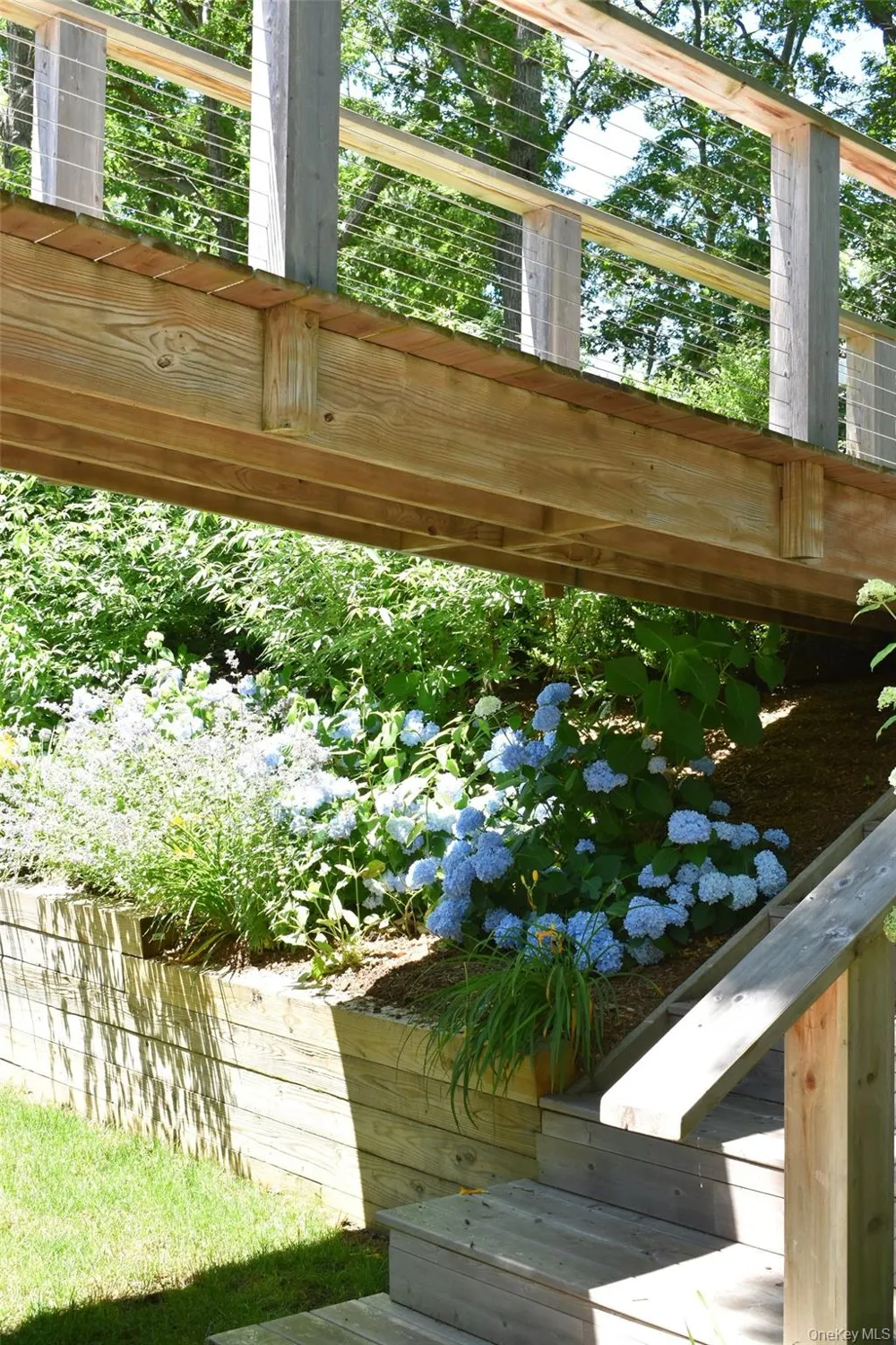 33 Peters Path East Hampton, NY 11937