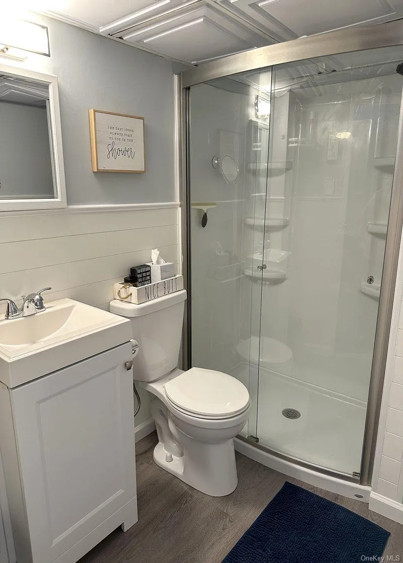 22 Clifford Drive Farmingdale, NY 11735