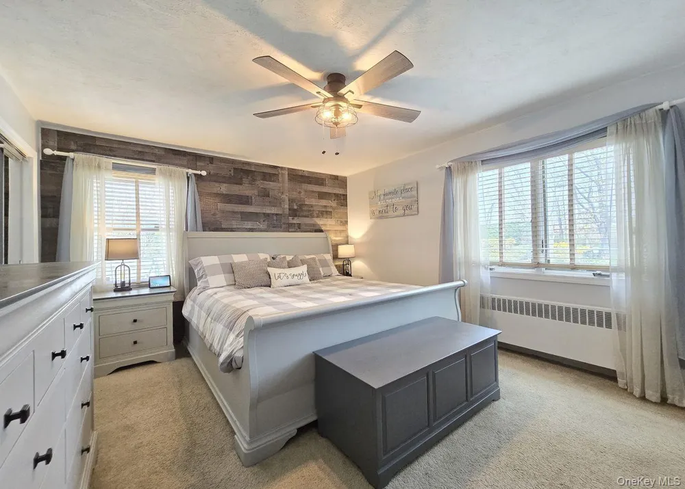 22 Clifford Drive Farmingdale, NY 11735