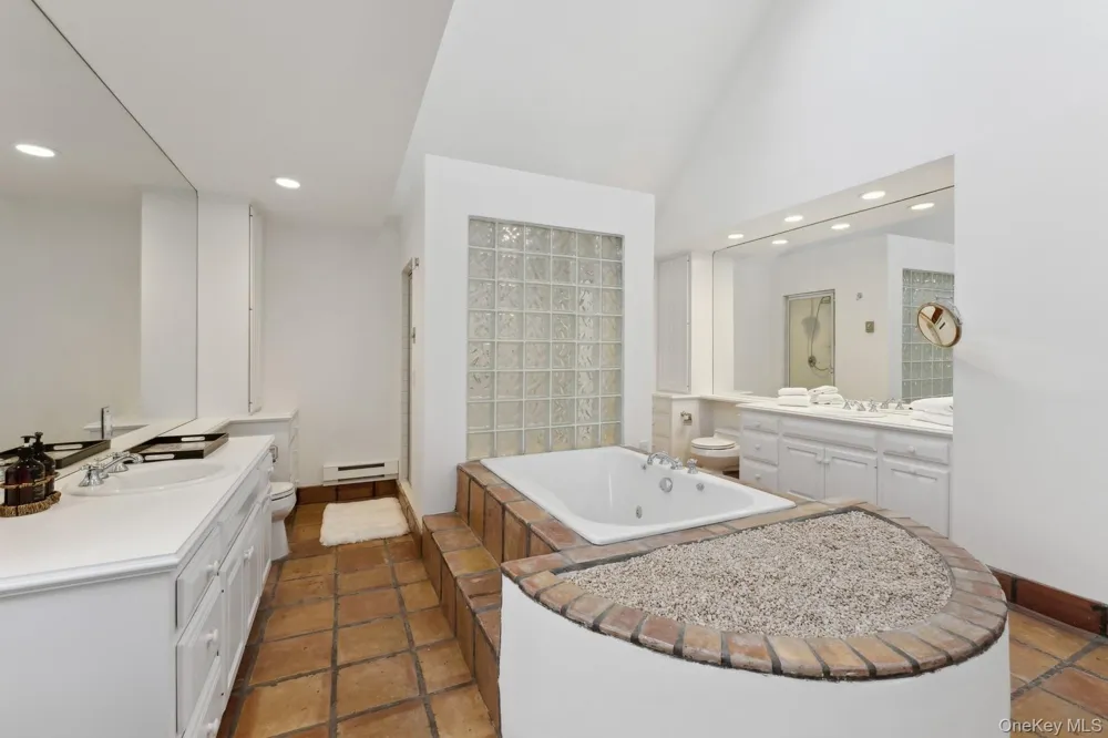 62 Beach Lane Westhampton Beach, NY 11978