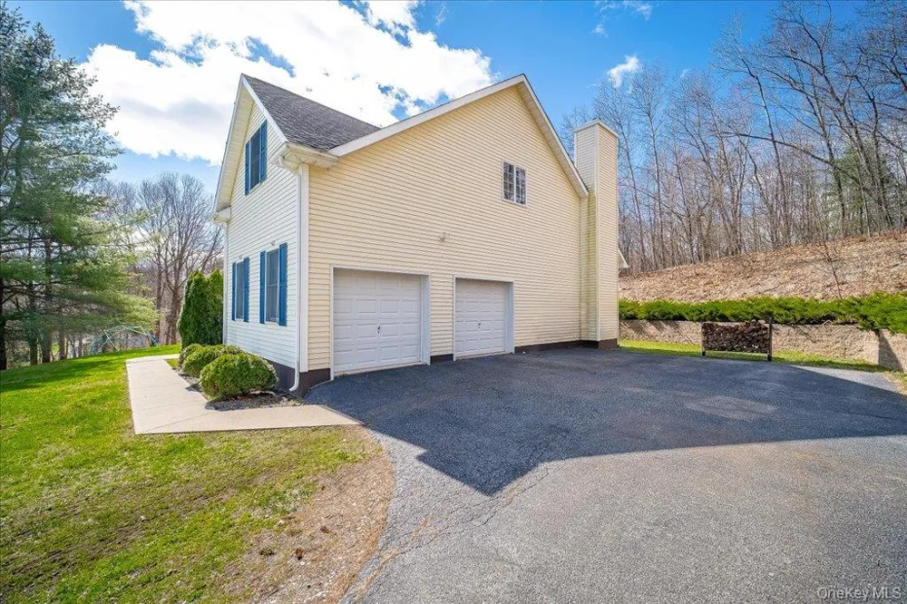 17 Long View Drive Unionville, NY 10988