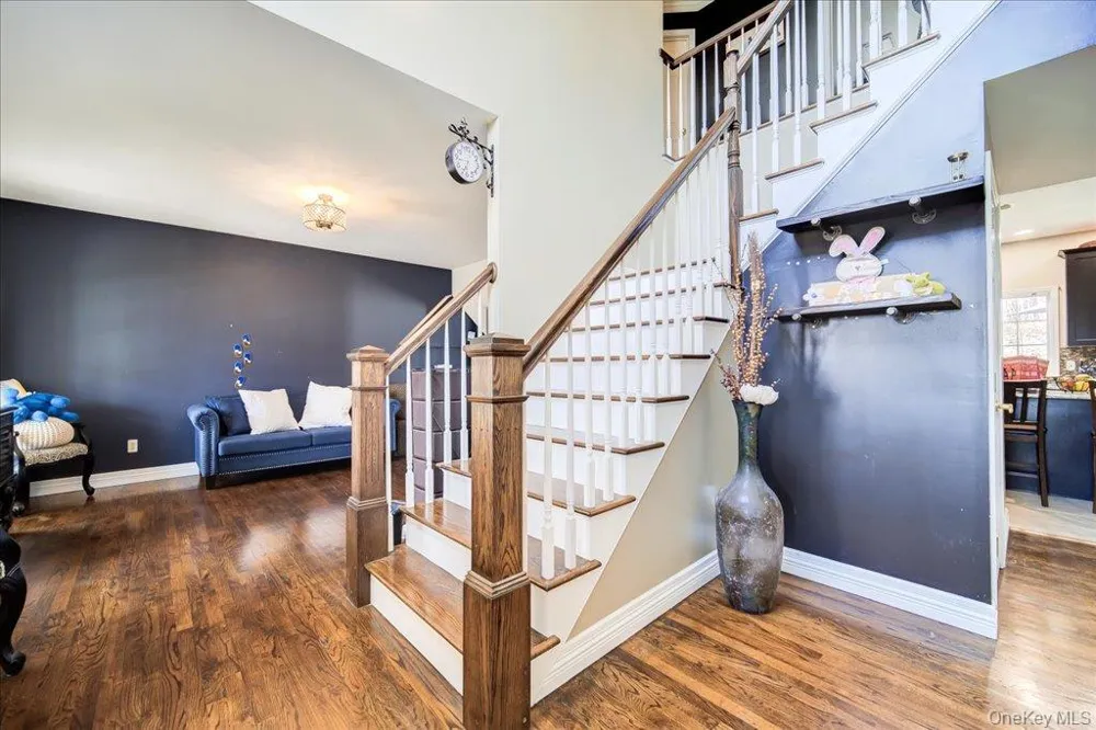 17 Long View Drive Unionville, NY 10988