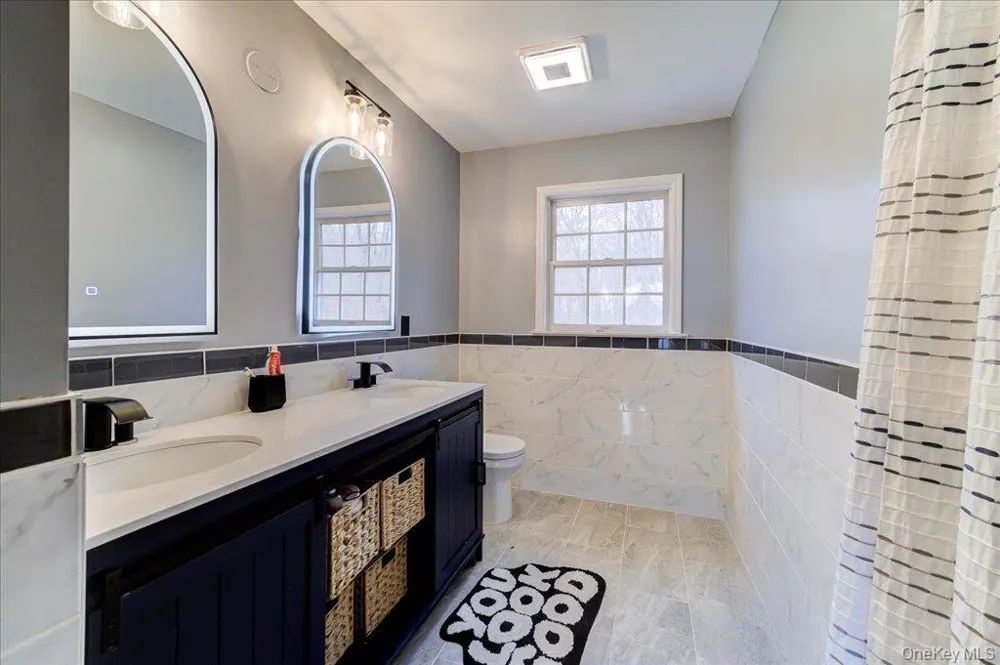 17 Long View Drive Unionville, NY 10988