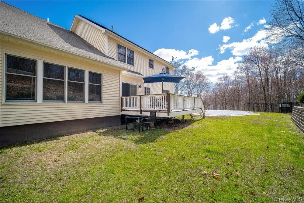 17 Long View Drive Unionville, NY 10988
