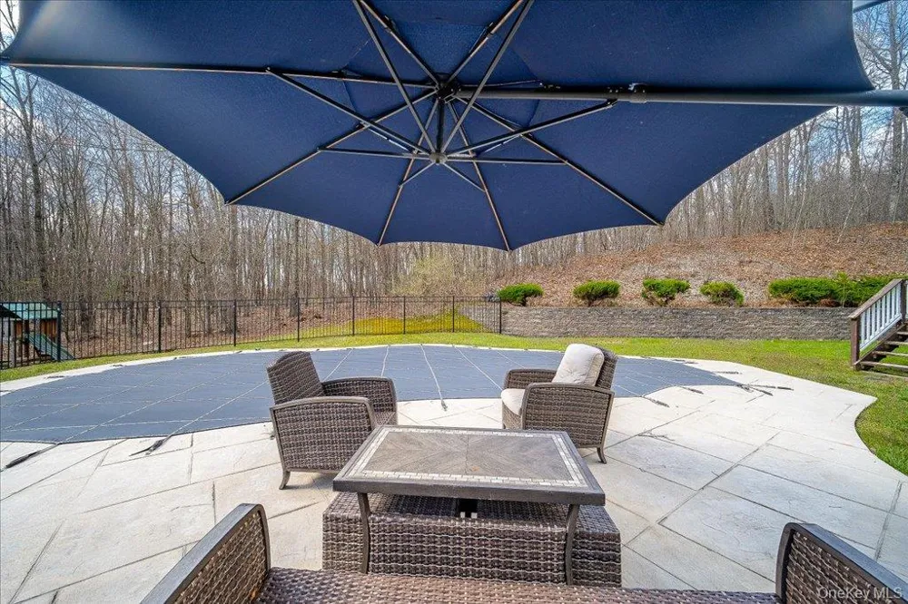 17 Long View Drive Unionville, NY 10988