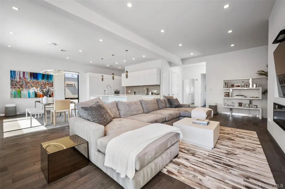 46 Nantwick Street Lido Beach, NY 11561