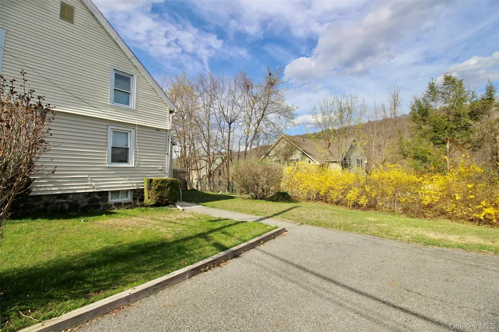 4 Schoolhouse Lane Tuxedo Park, NY 10987