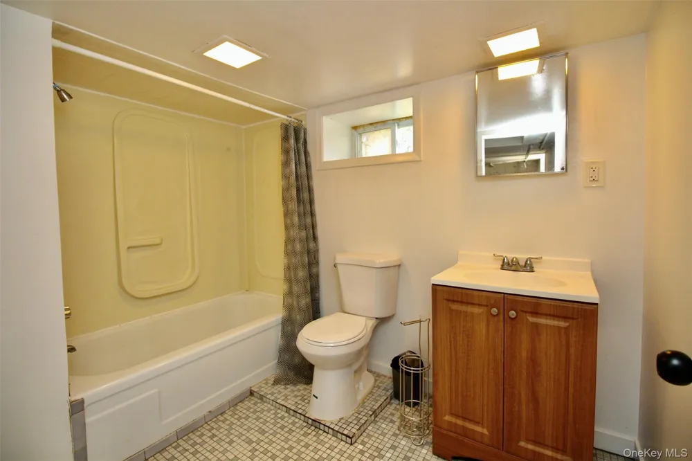 4 Schoolhouse Lane Tuxedo Park, NY 10987