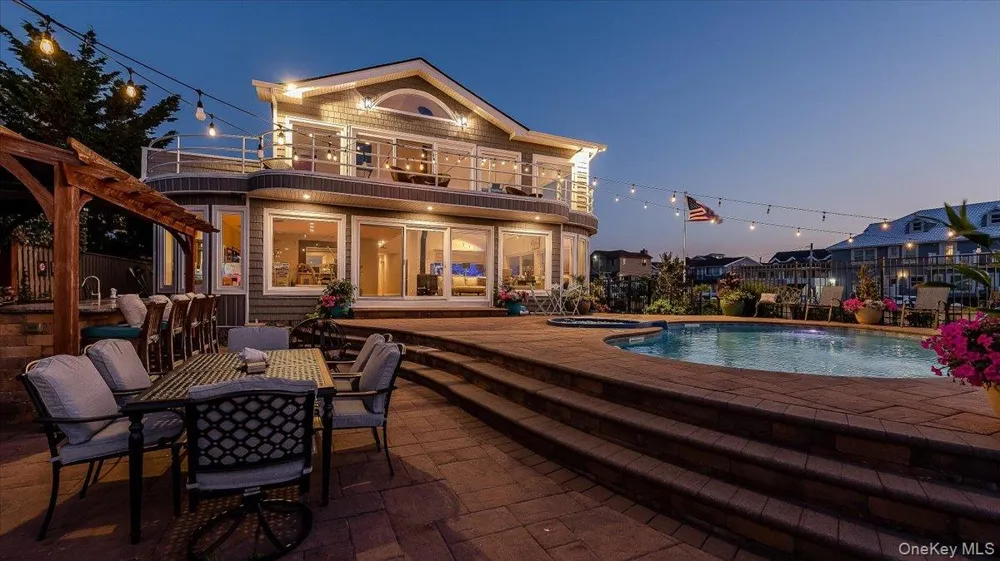 94 Heron Street Long Beach, NY 11561