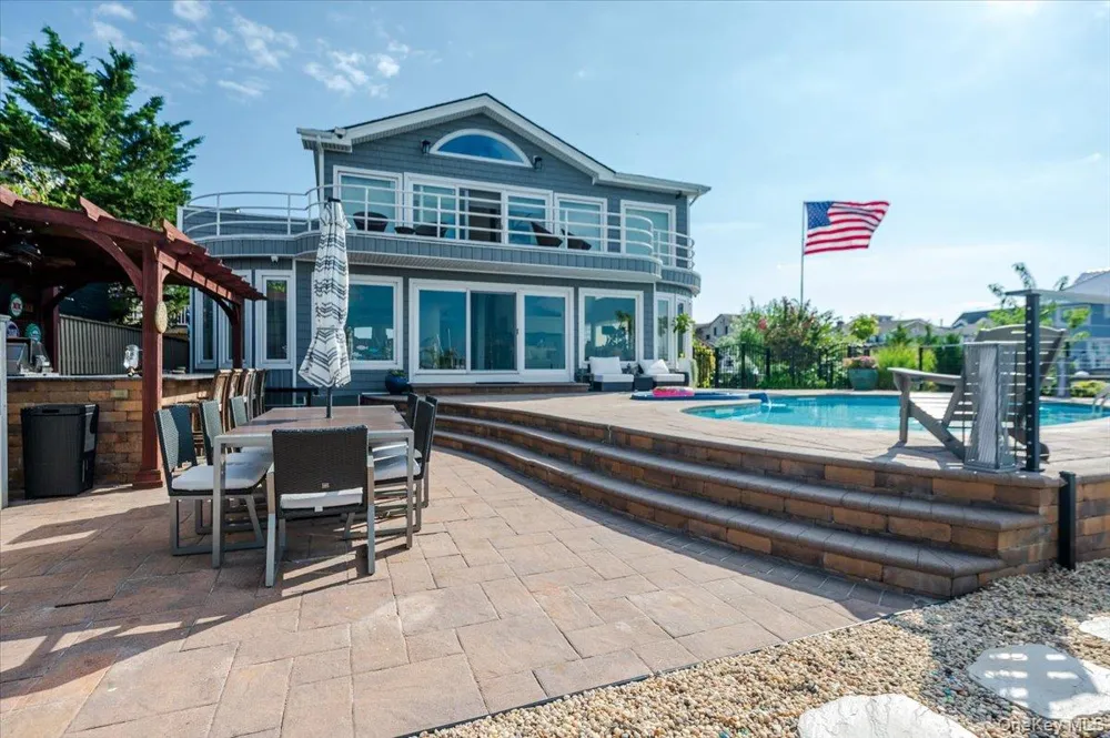 94 Heron Street Long Beach, NY 11561