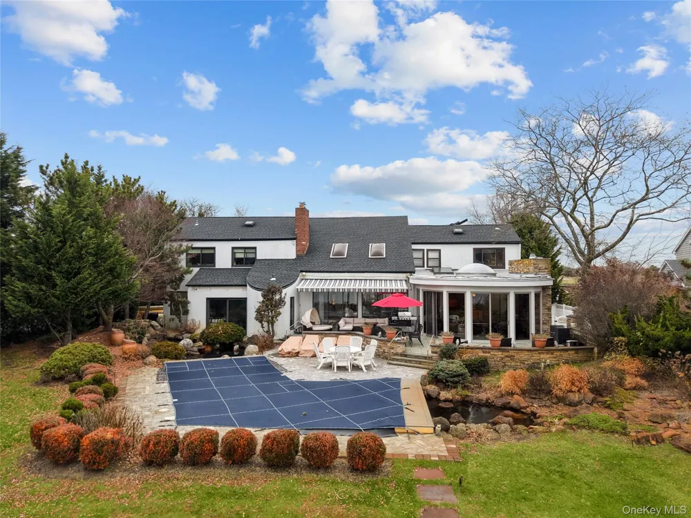 1010 Seawane Drive Hewlett Harbor, NY 11557