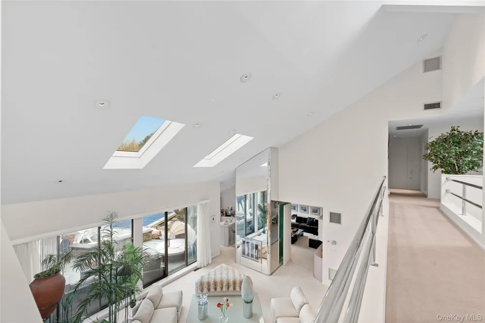 1010 Seawane Drive Hewlett Harbor, NY 11557