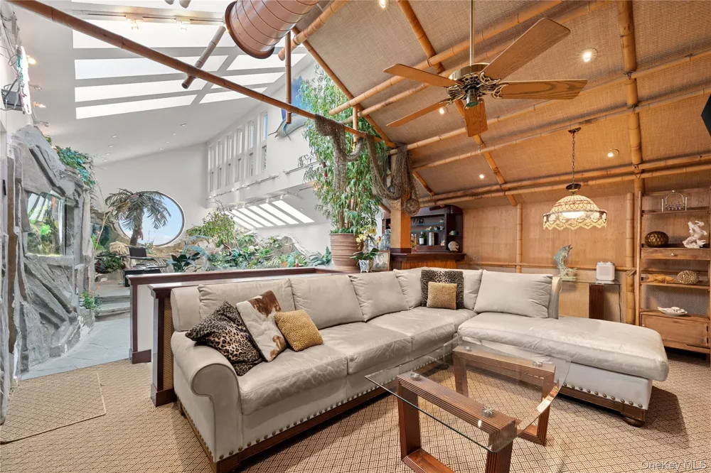 1010 Seawane Drive Hewlett Harbor, NY 11557