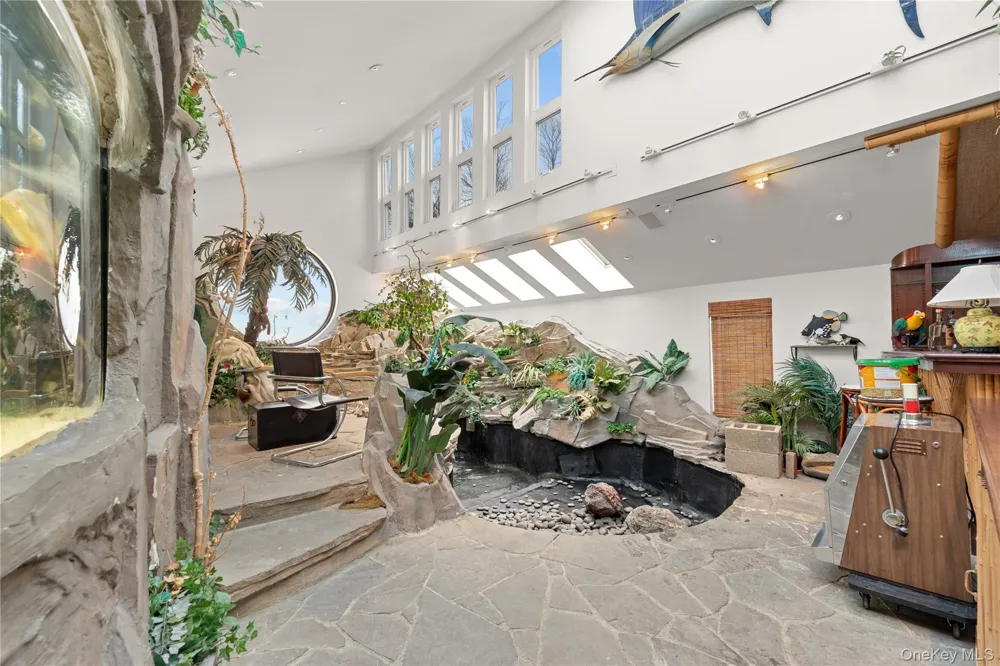 1010 Seawane Drive Hewlett Harbor, NY 11557